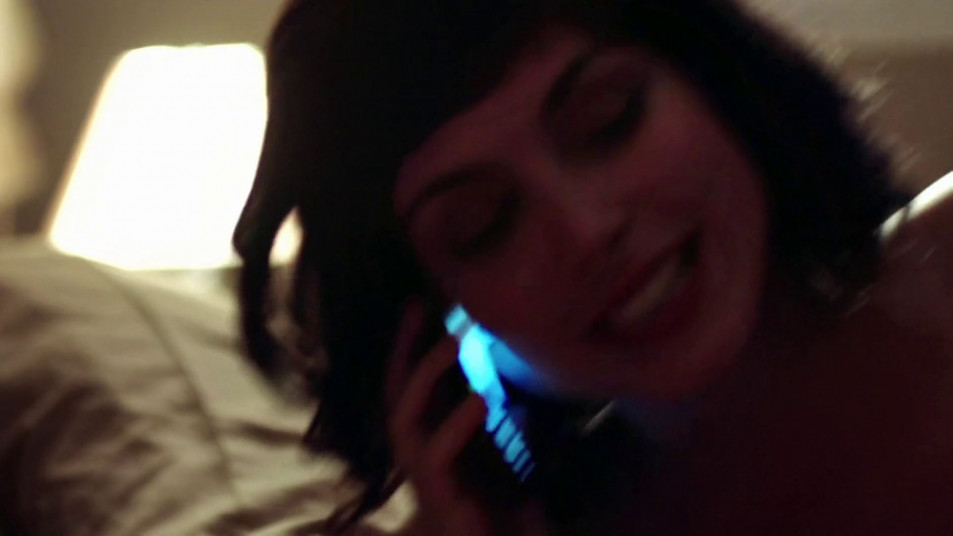 Morena-Baccarin-Nude-Sex-Scenes-screencaps-14.jpg
