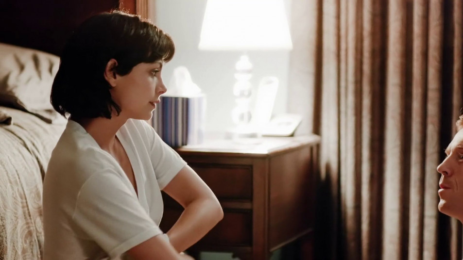 Morena-Baccarin-Nude-Sex-Scenes-screencaps-18.jpg