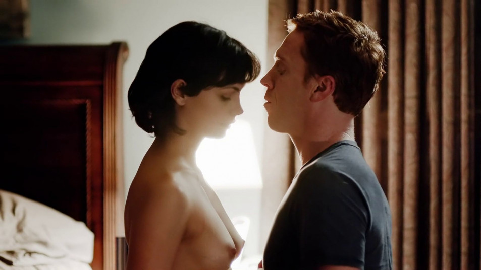 Morena-Baccarin-Nude-Sex-Scenes-screencaps-23.jpg