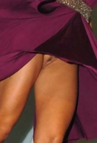 Juliana-Paes-Pantyless-Upskirt-Pussy-Flash-1.jpg