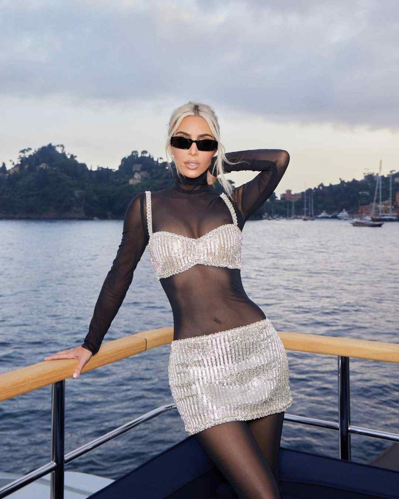 Kim-Kardashian-Hot-1.jpg