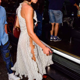 Celebrity-Pantyless-Dua-Lipa-2.jpg